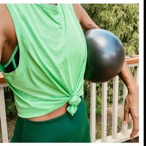 Fabletics outfit size Small!